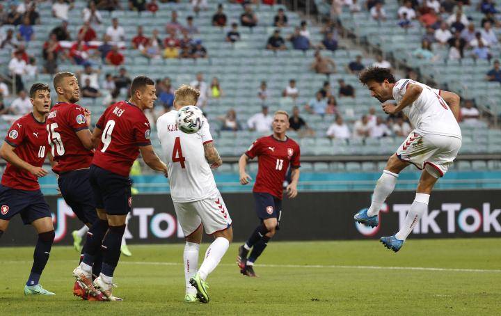 od体育教练-比赛中球队们的技战术表现备受瞩目