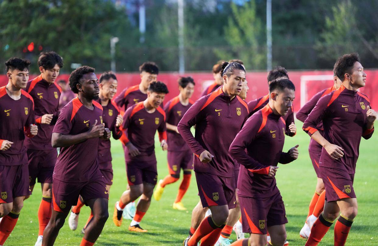 od体育官方入口-泰国队淘汰队员伤病影响