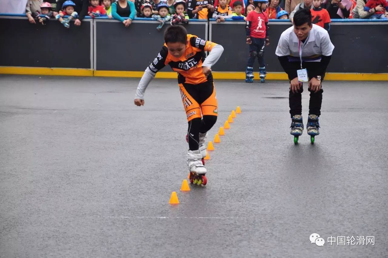 od体育vip注册-争夺胜利！球员们展现技艺争分夺秒