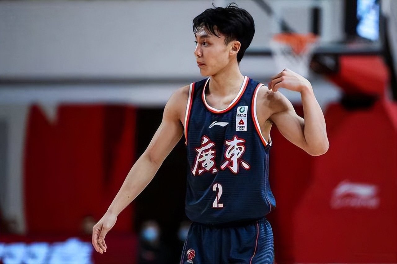 od体育电竞-广东女篮逆转胜利,主教练表扬全队