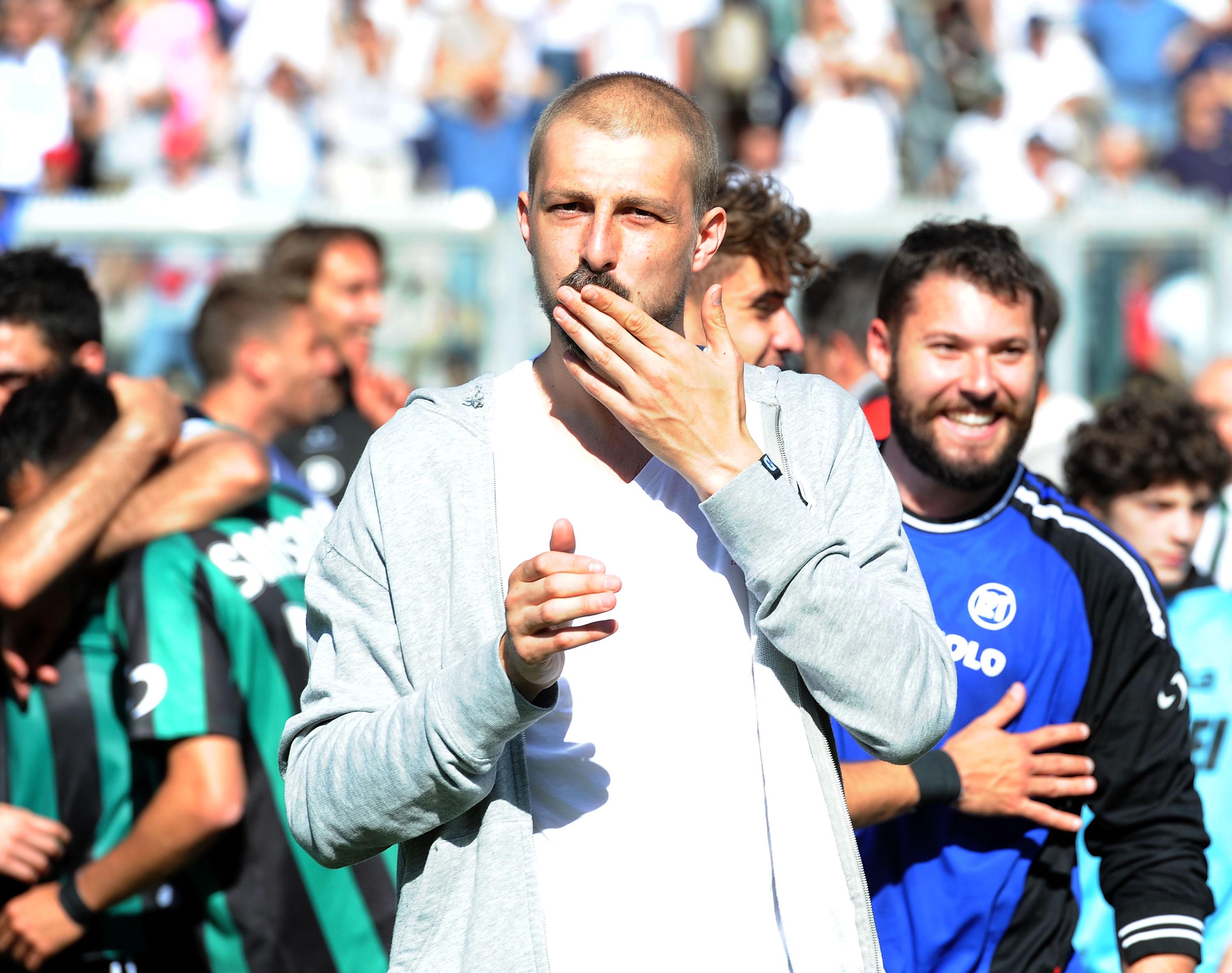 包含圣彼得堡热身不足，遭遇惨败离开欧冠舞台的词条